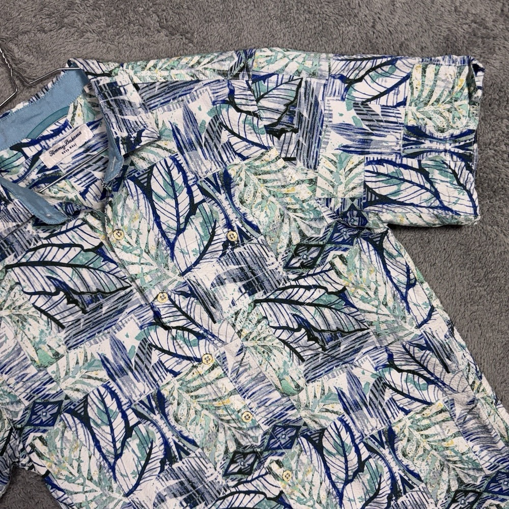 Tommy Bahama Nova Wave Shirt Mens M Seersucker Floral Hawaiian IslandZone Aloha